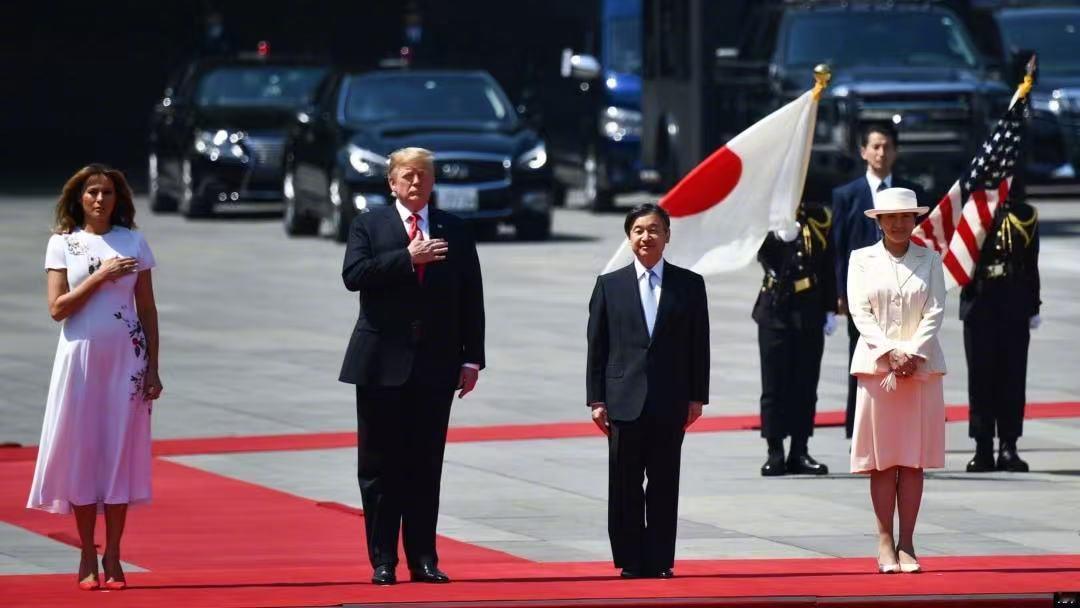 多数日本国民对特朗普感到“不安”  据《读卖新闻》日本全国民意调查，对20日就职
