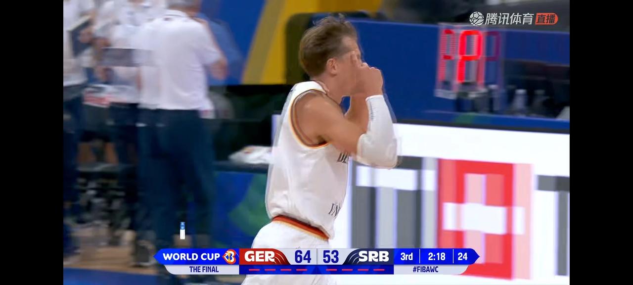 德国队领先塞尔维亚11分，牛!
施罗德，打服多少人啊