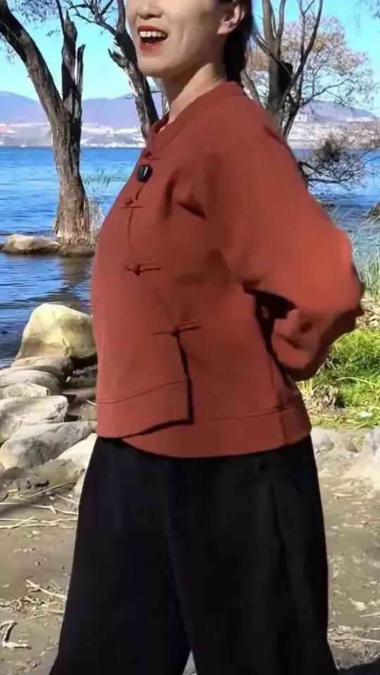 吾有一友，生性好安静，本想娶个哑巴为妻，没想到却娶回了个喇叭。那嗓门儿，冷不丁一