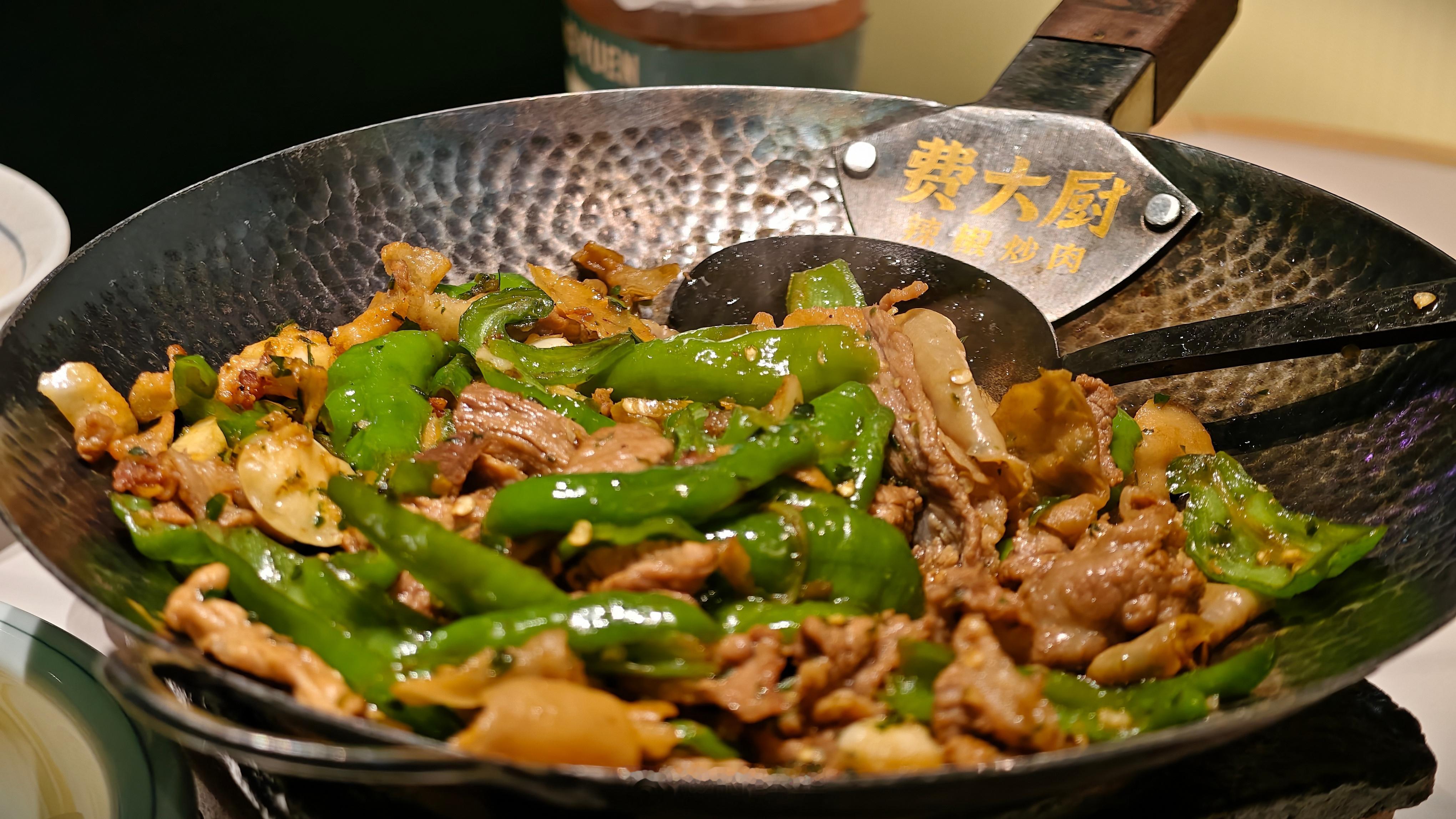 这次肉切大了，口感变了，不好吃了。现炒很难做到每次都一样