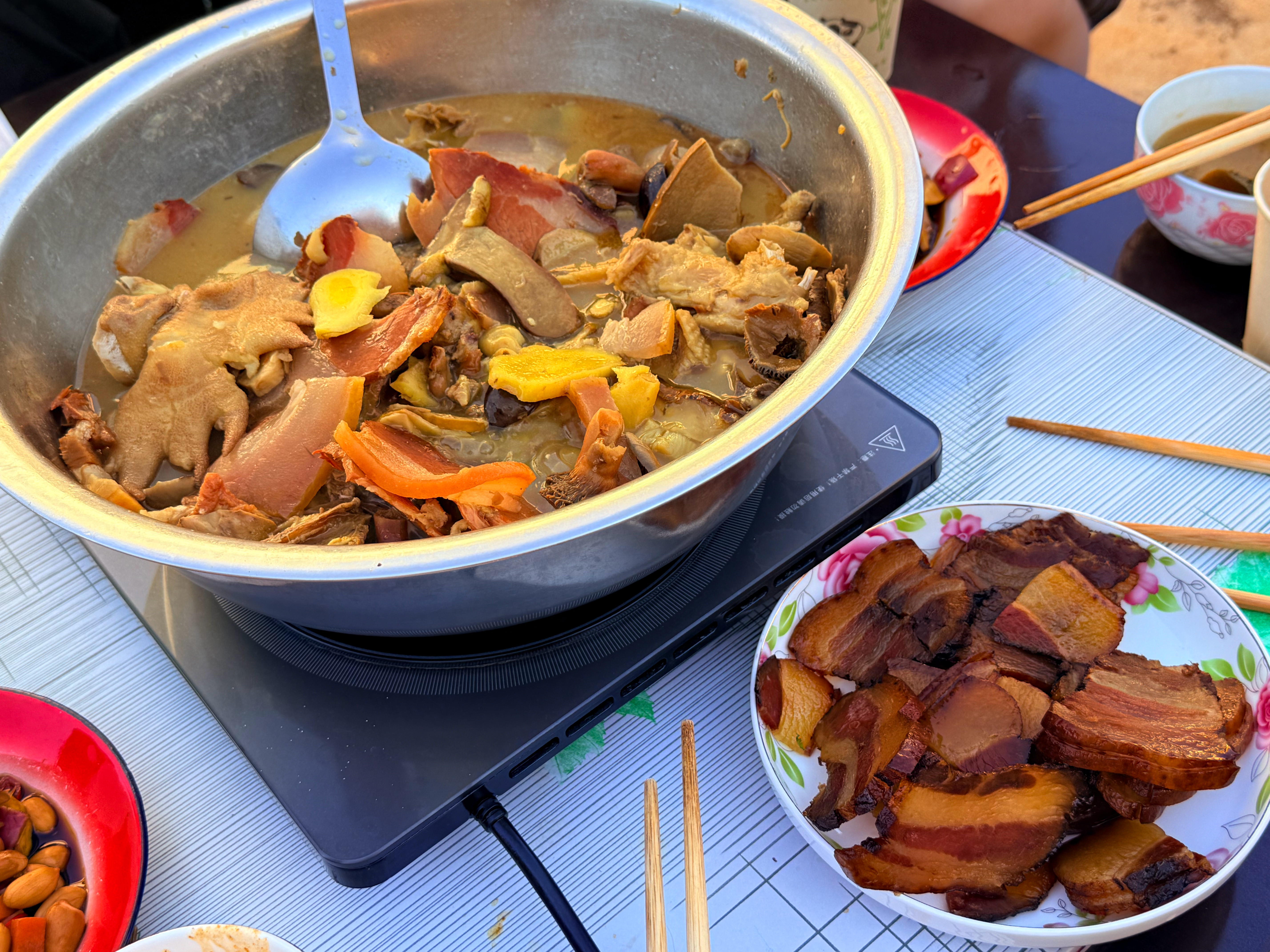 已经发了太多条，但这个菌汤太太太好喝了……已经是浓缩的！菌汁！喝完喝别的索然无味