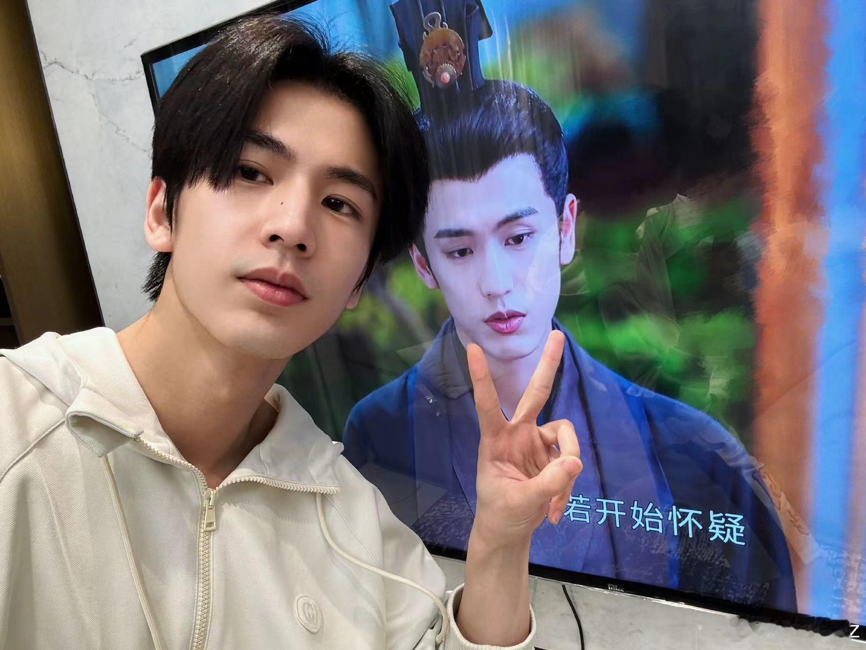 #张凌赫追度华年##张凌赫度华年已追平#张凌赫度华年已追平，挺好 ​​​