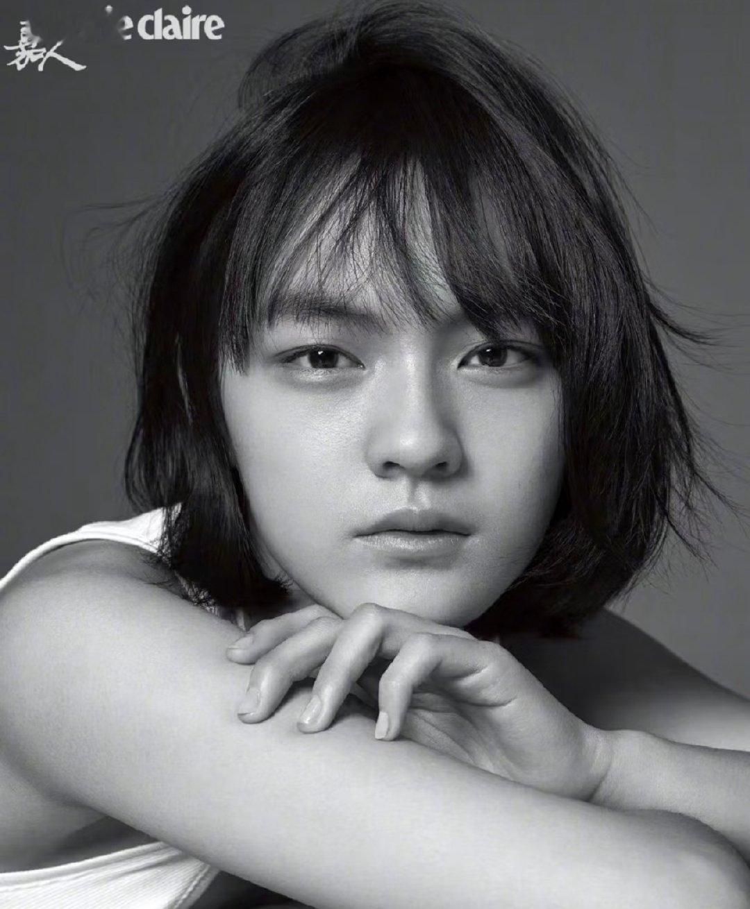 文淇韩振姐弟感 文淇和韩振这扑面而来的姐弟感！五官越看越神似，重点是那双眼睛，都