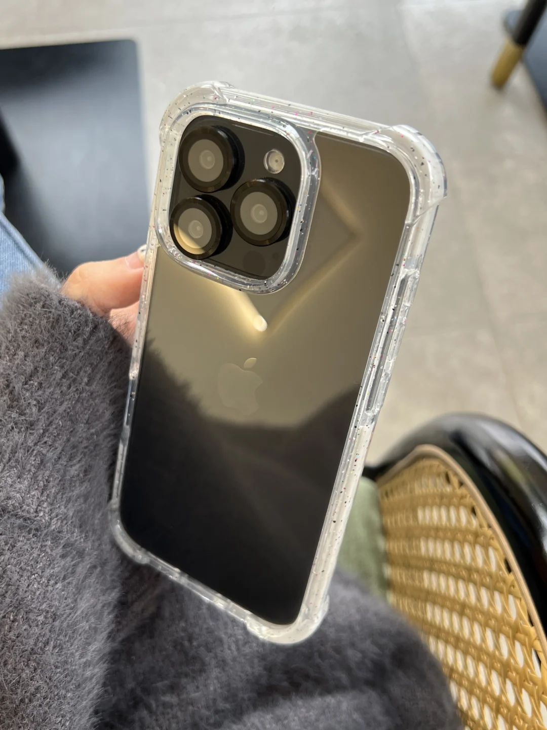 黑色手机｜简约亚克力透明壳