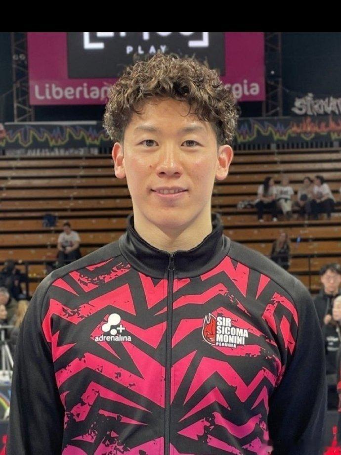 石川祐希谈自己的伤病情况：“伤势正在好转，但（完全恢复）可能还需要一些时间。”关