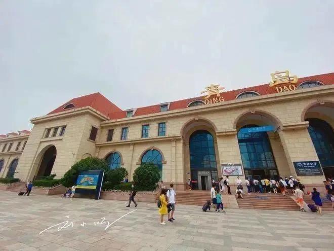 山东作为我国GDP排名靠前的省份，其第一大城市却在很长一段时间内并不是省会济南，