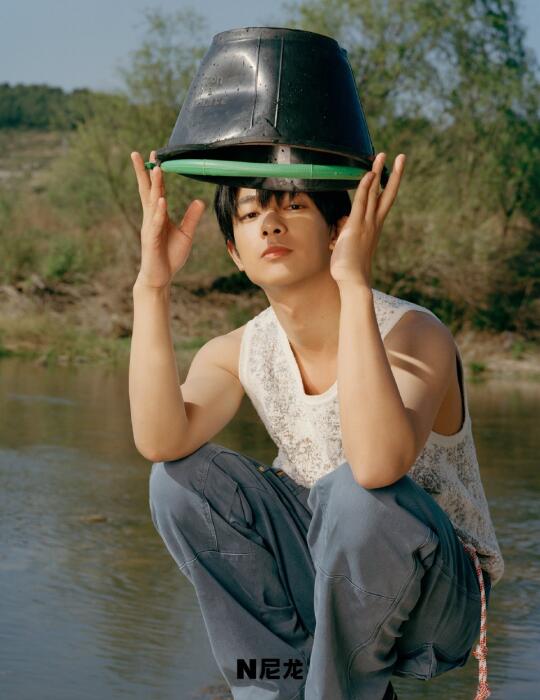 NYLON China  May  2025 Burberry 少年上...