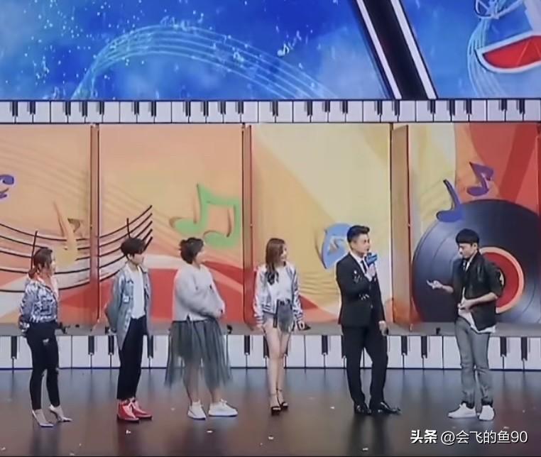 很多人都觉得张杰没有1.8米！真相来了！张杰的官方身高是1.8，沈涛的官方身高1