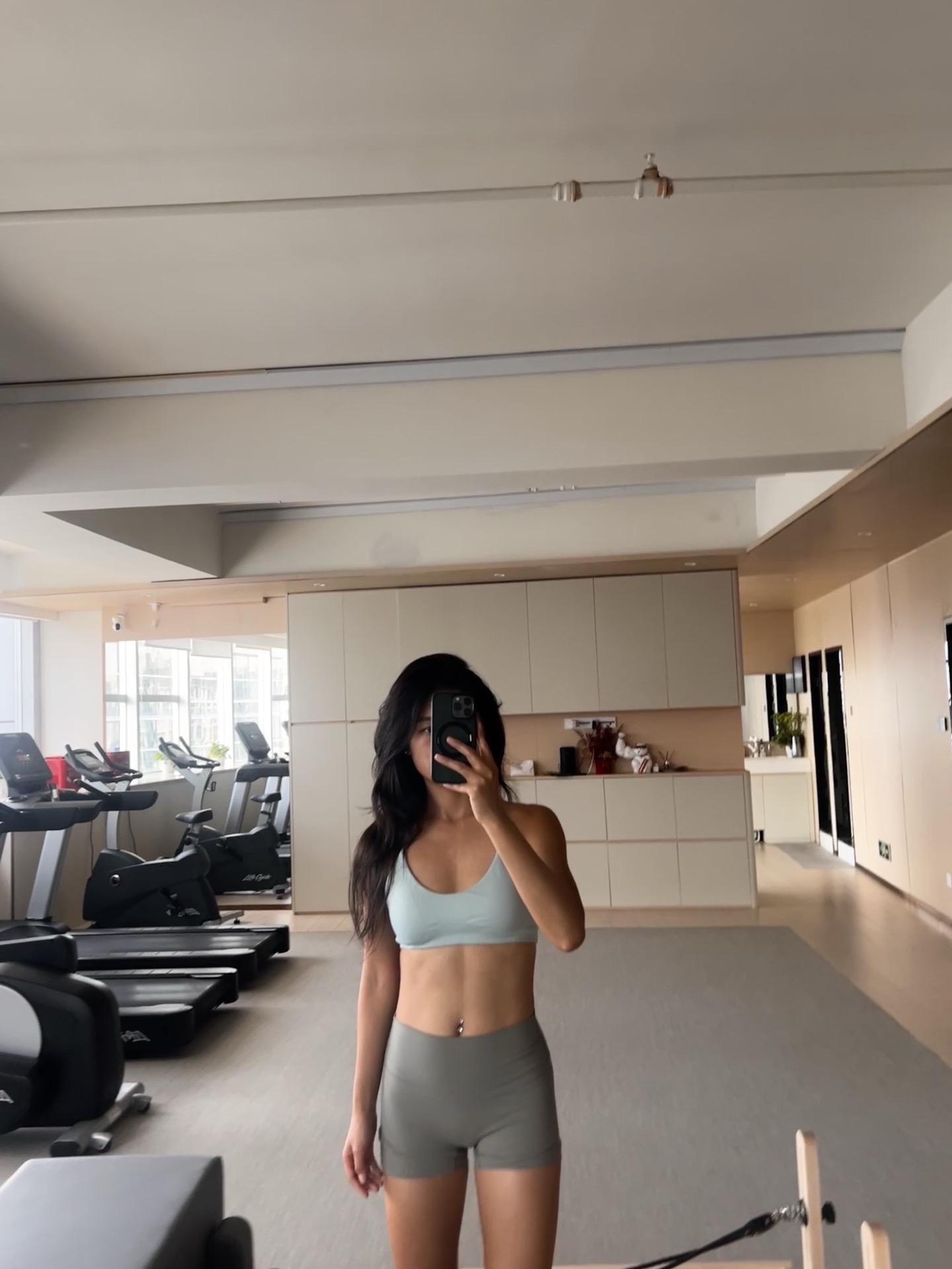 节前的马甲线，节后就有多累减肥 回老家太多好吃😋