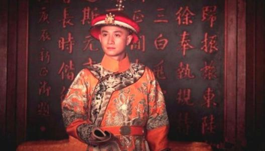1820年，嘉庆皇帝准备去清东陵祭祖，突然发现兵部大印不翼而飞，他当即吓出一身冷