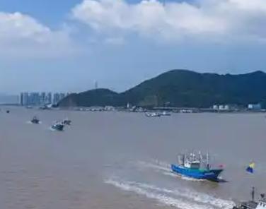 中日如果在东海擦枪走火，最先“沉没“的可能并非某艘战舰，而是我们东南沿海三十年积