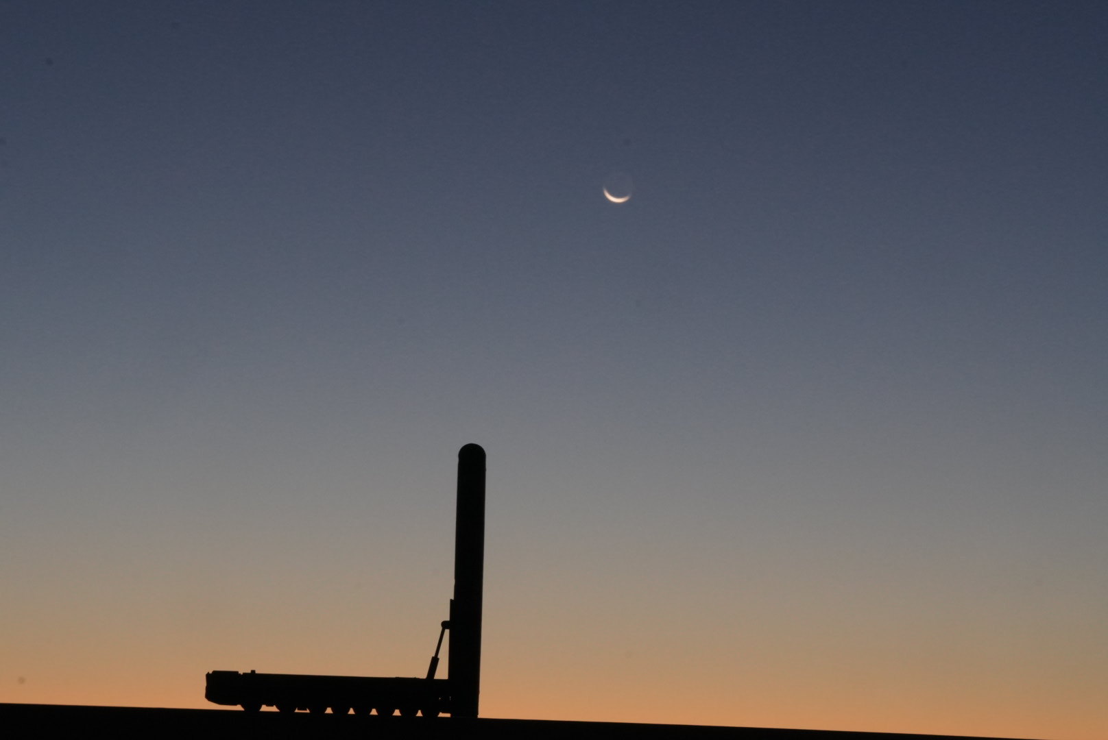 #洲际导弹#希望今天傍晚安排意发，日落时分，从西向东 ​​​