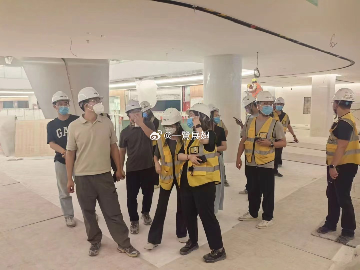 华润每次都这样火急火燎地开业还知道戴口罩呢？莆田·莆田万象汇-A门
