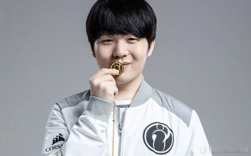 #rookie春季赛状态#ROOKIE现在是什么水平，感觉这几把打下来状态有点低