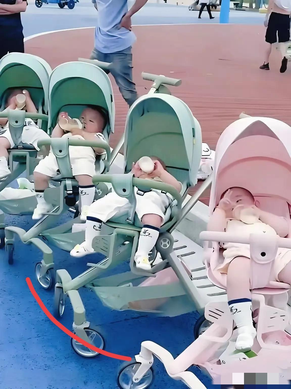 上海这位爸爸彻底火出圈！媳妇生下四胞胎，产房外求三女一男，结果一出来直接看懵，喜