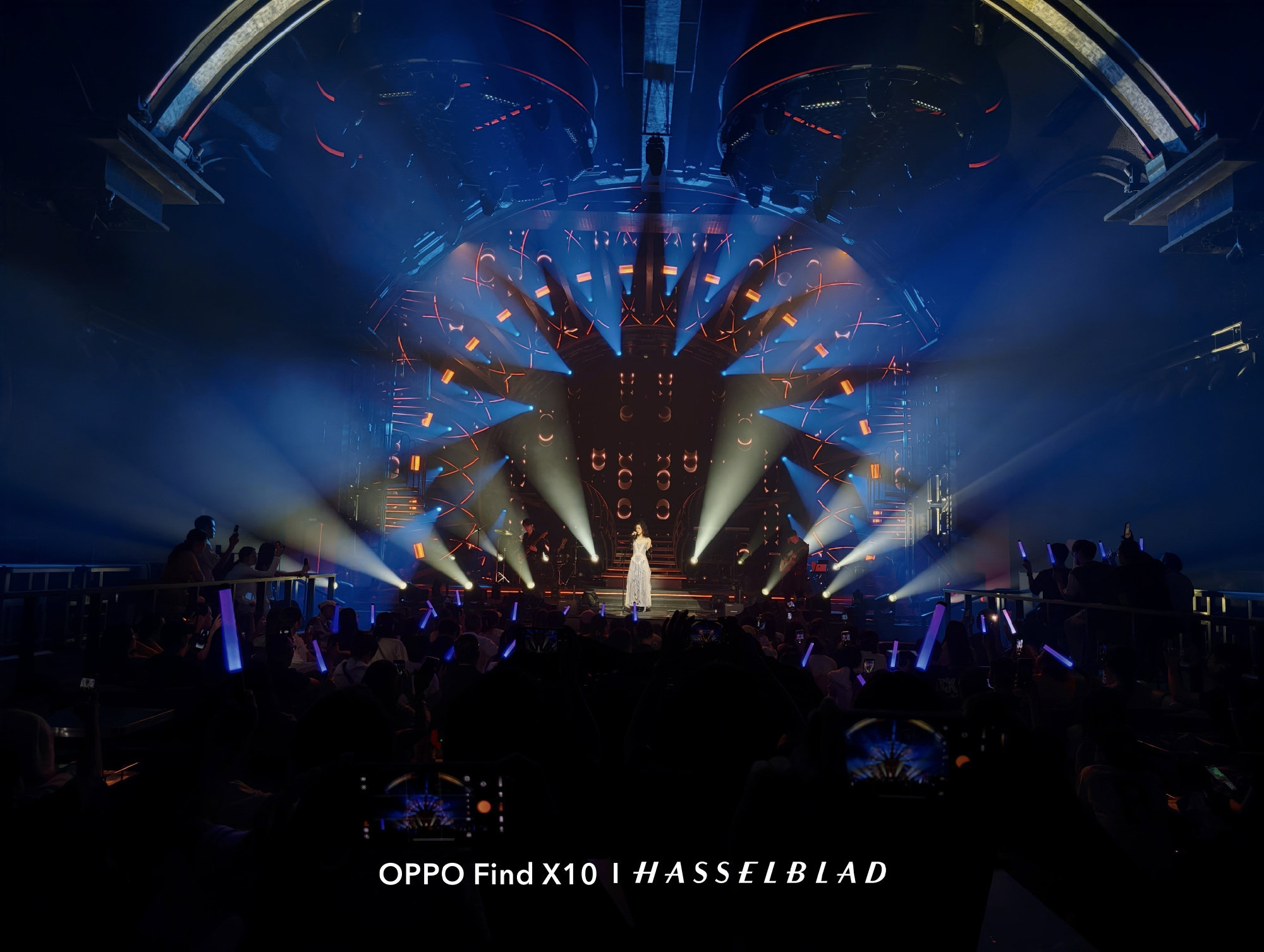 Find X10 系列，OPPO 演唱会神器，山顶拍的也清晰。OPPO Find
