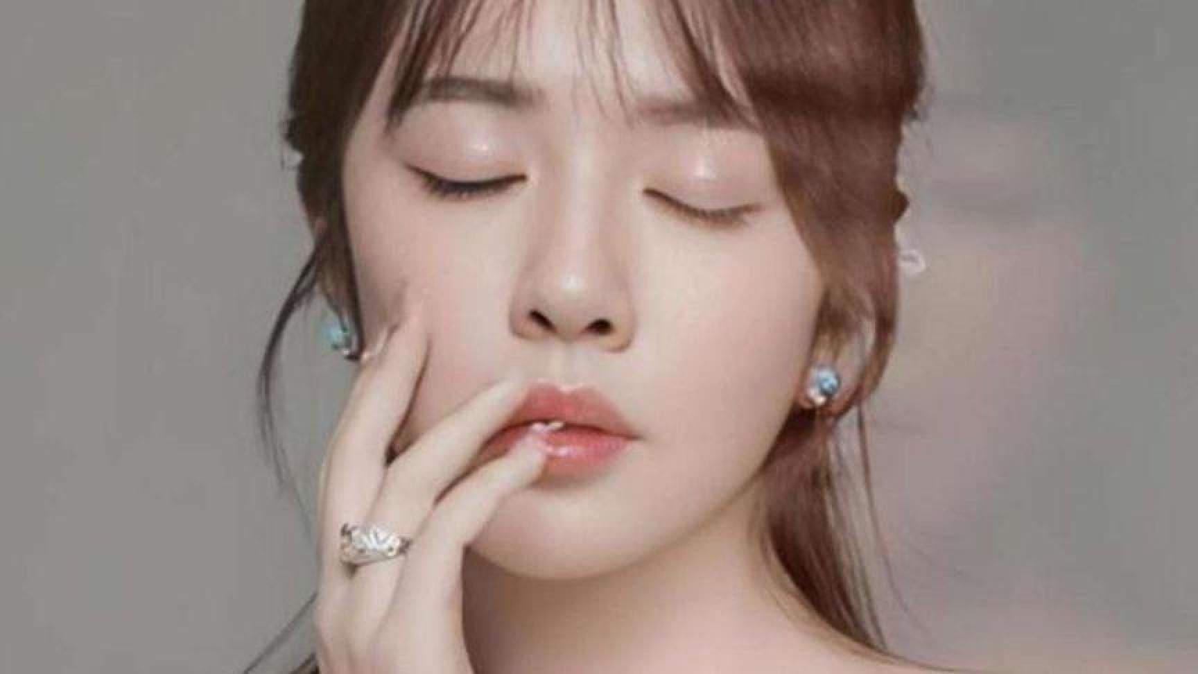 王晓晨《主角》发布会两度拽韩沛颖袖子，现场细节引热议