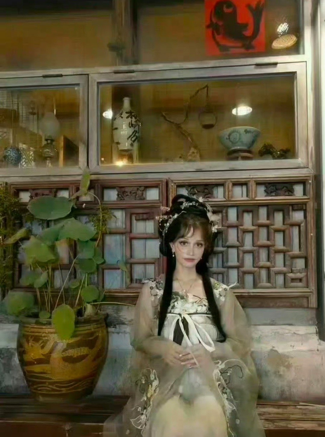 事实证明，洋人是真的不适合汉服啊 