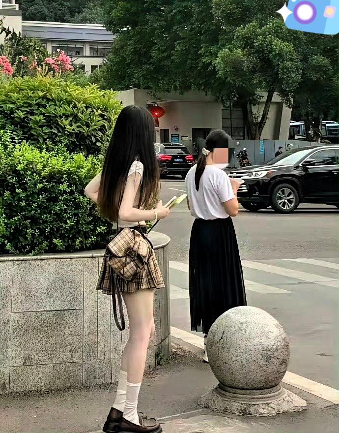 为什么这种不用看脸也知道是大美女？