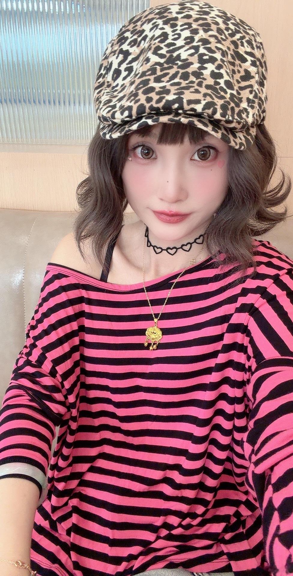 学会混搭才发现衣服根本穿不完年柱定底色月柱定风格日柱定气场时柱定点睛四柱一排，衣