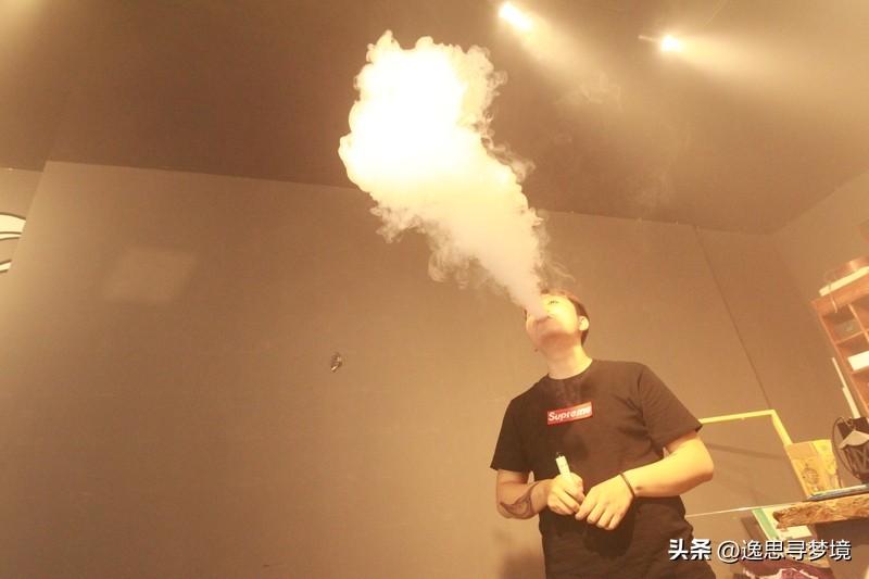 男子烟龄22年坚持戒烟92天前后对比 最近看到“男子烟龄22年坚持戒烟92天前后