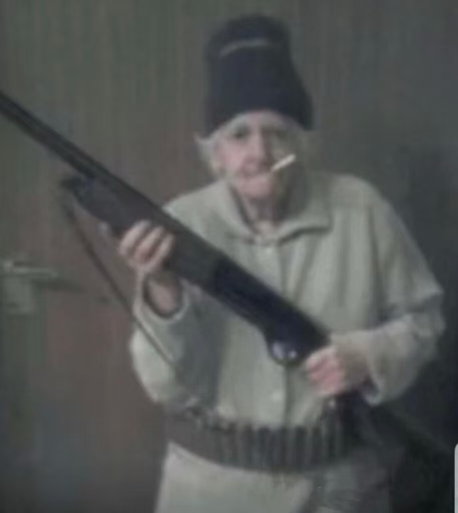 以后老了一起当雷霆老太 