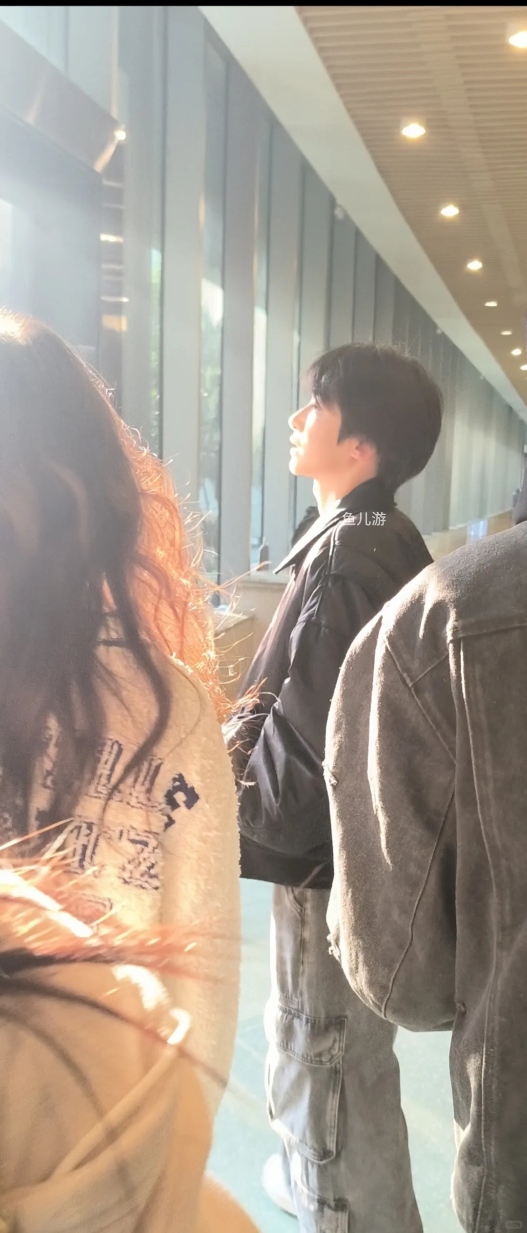 250102 刘宇 偶遇被光眷顾的素颜小雨滴