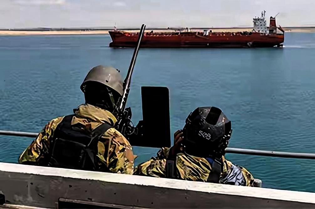 局势骤然升级！美军正式封锁霍尔木兹海峡，能源航线与地区博弈全面激化
 
近期中东