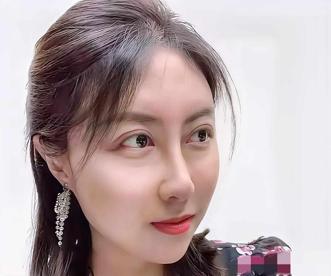 我能接受她被开除。我也能接受她被撤职称。但是有一点我真的接受不了，那就是这件事就