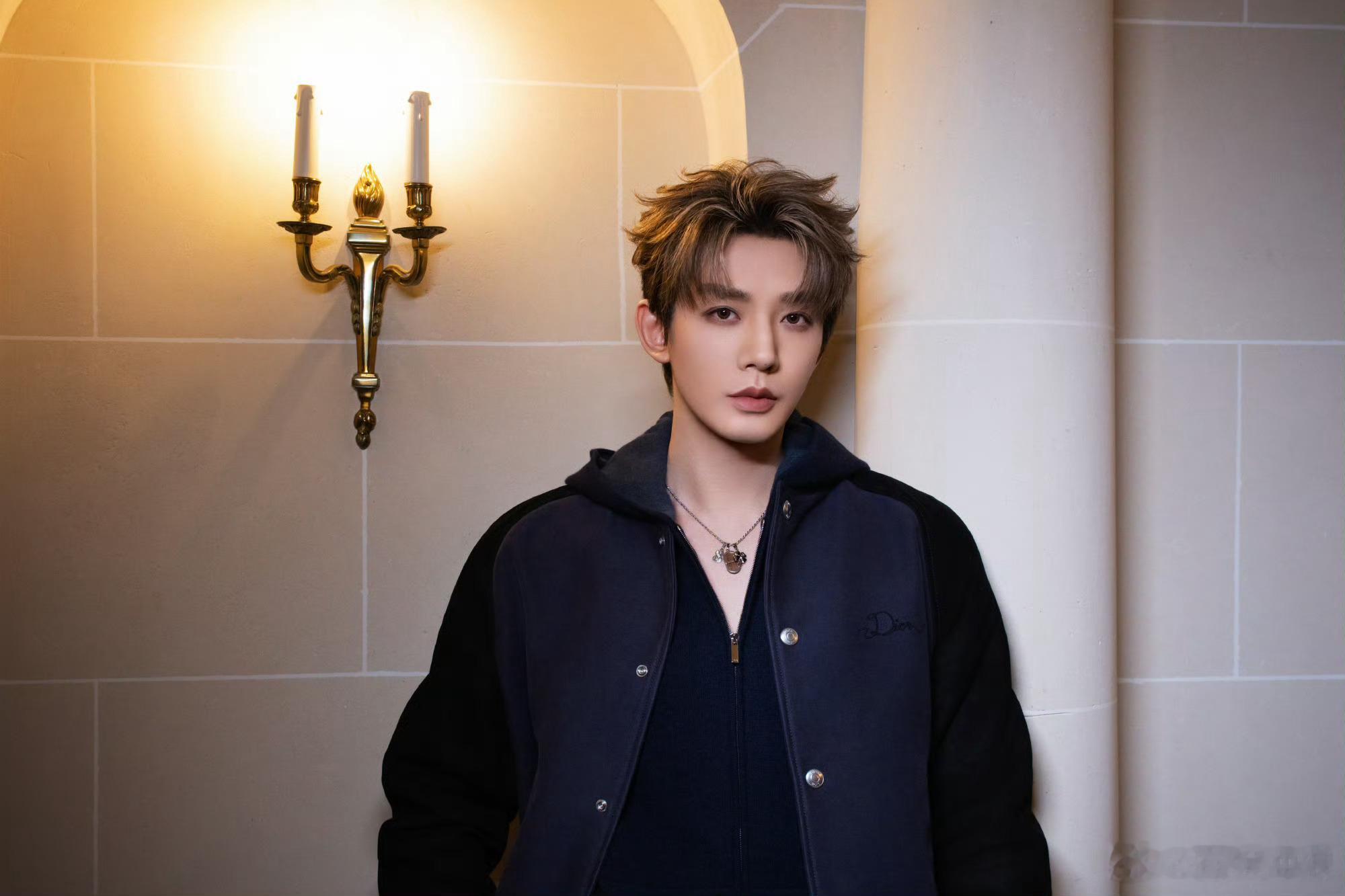 邓为和周末一起闪现邓为打开随机模式邓为打开随机模式，和周末一起闪现，[抱一抱][