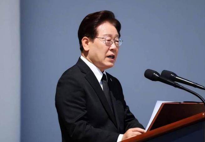 6月中旬，韩国总统李在明在梵蒂冈干了一件大胆的事：他不仅参加了和平弥撒，还单独面