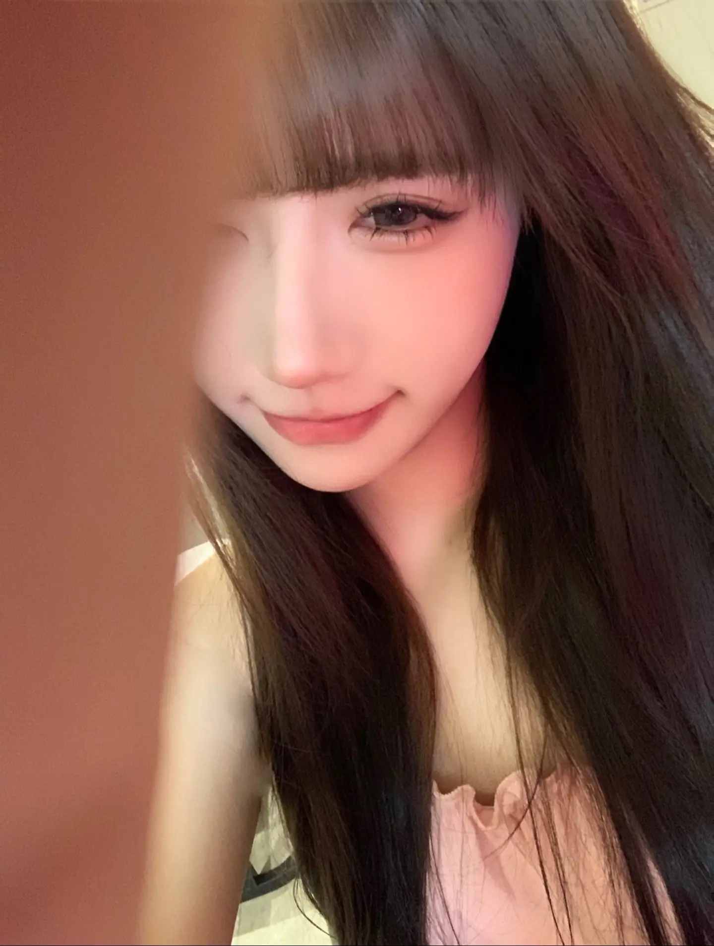 对视吧 眼睛不会说谎。