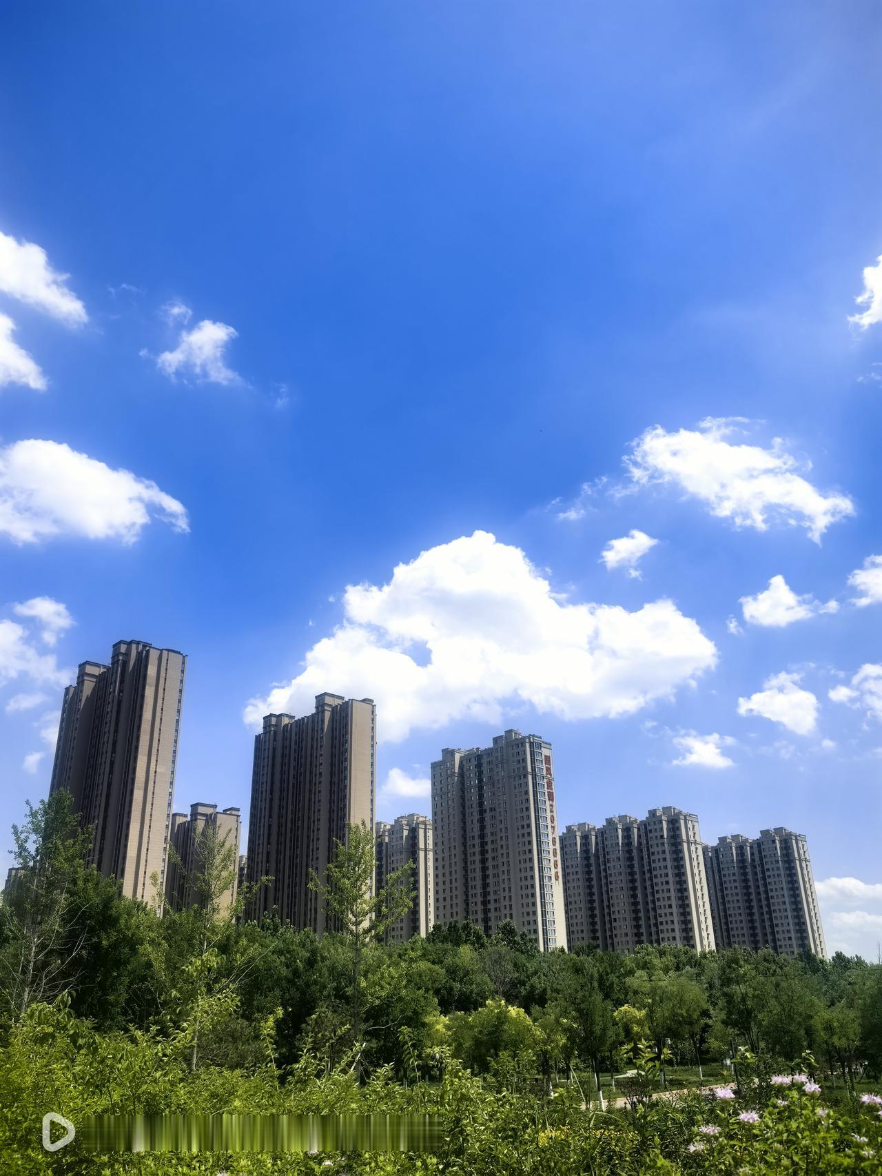 终于明白了，为什么雇月嫂、雇保姆的家庭，要么室内装监控，要么有家人盯着月嫂和保姆
