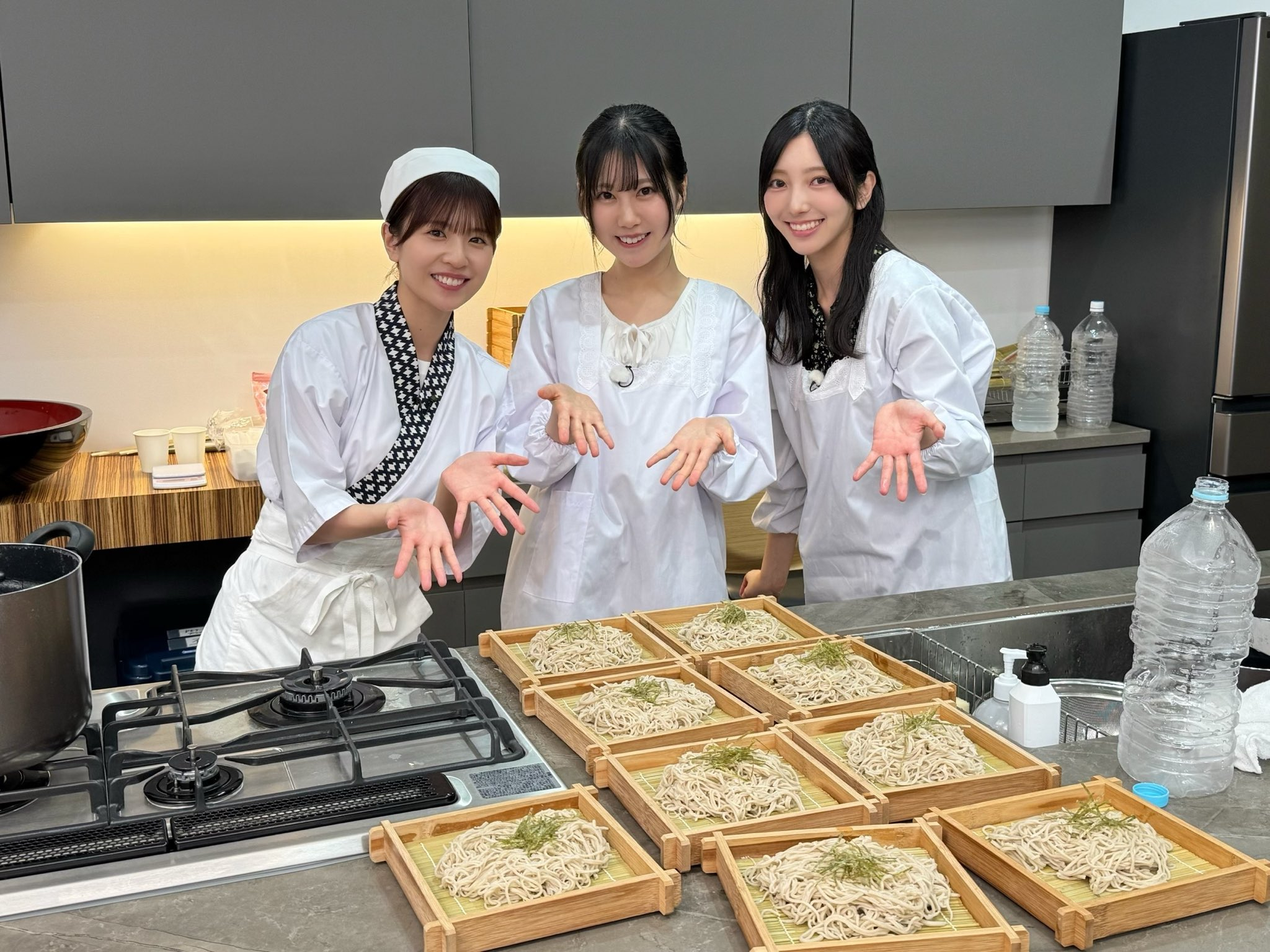 YouTubeおちゃのまスペシャル 　日向坂そばもぐもぐ中日向坂ちゃんねる ​​