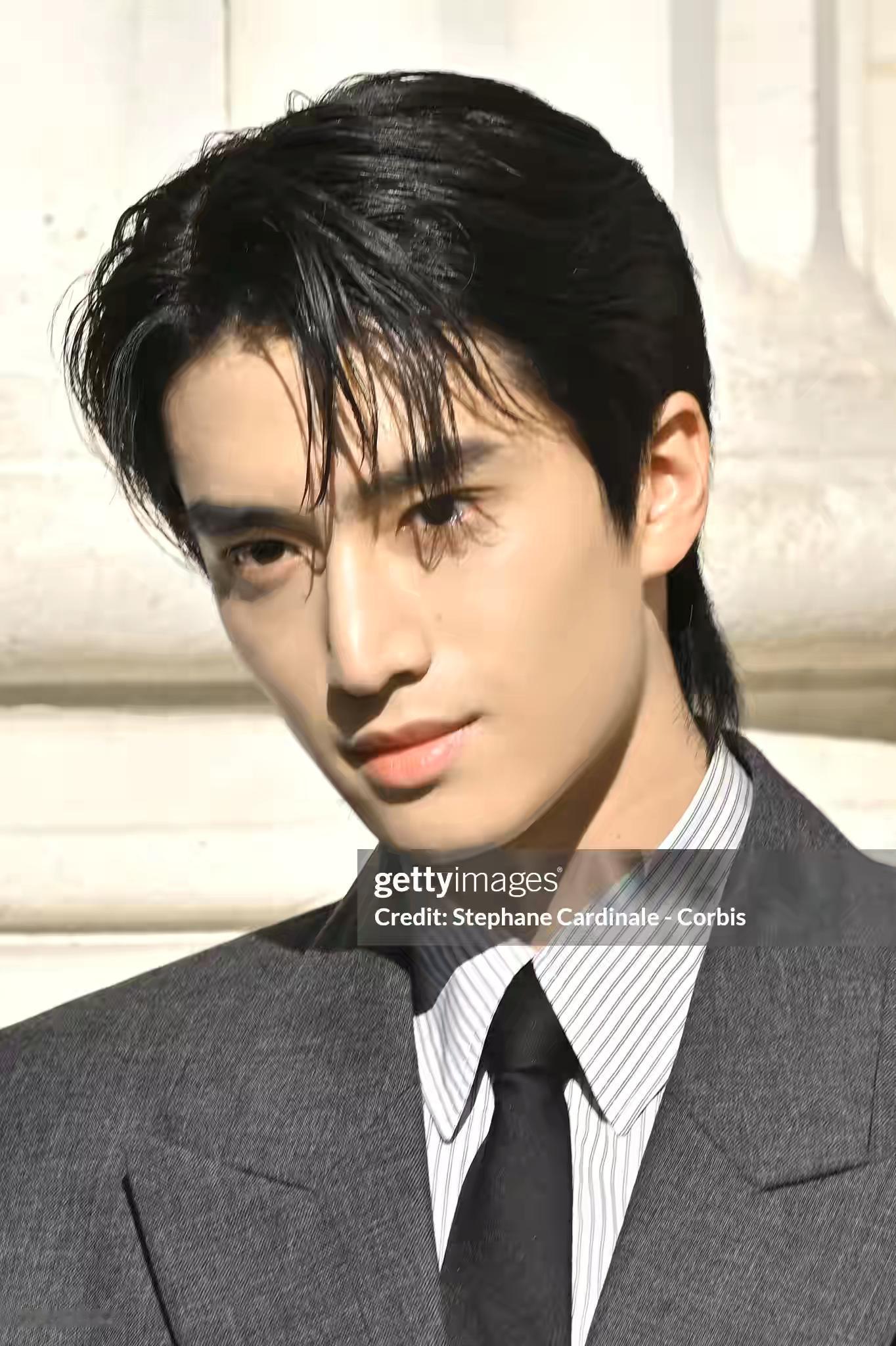 张康乐 in Saint Laurent 2026春夏男装秀，无惧G社的怼脸生图