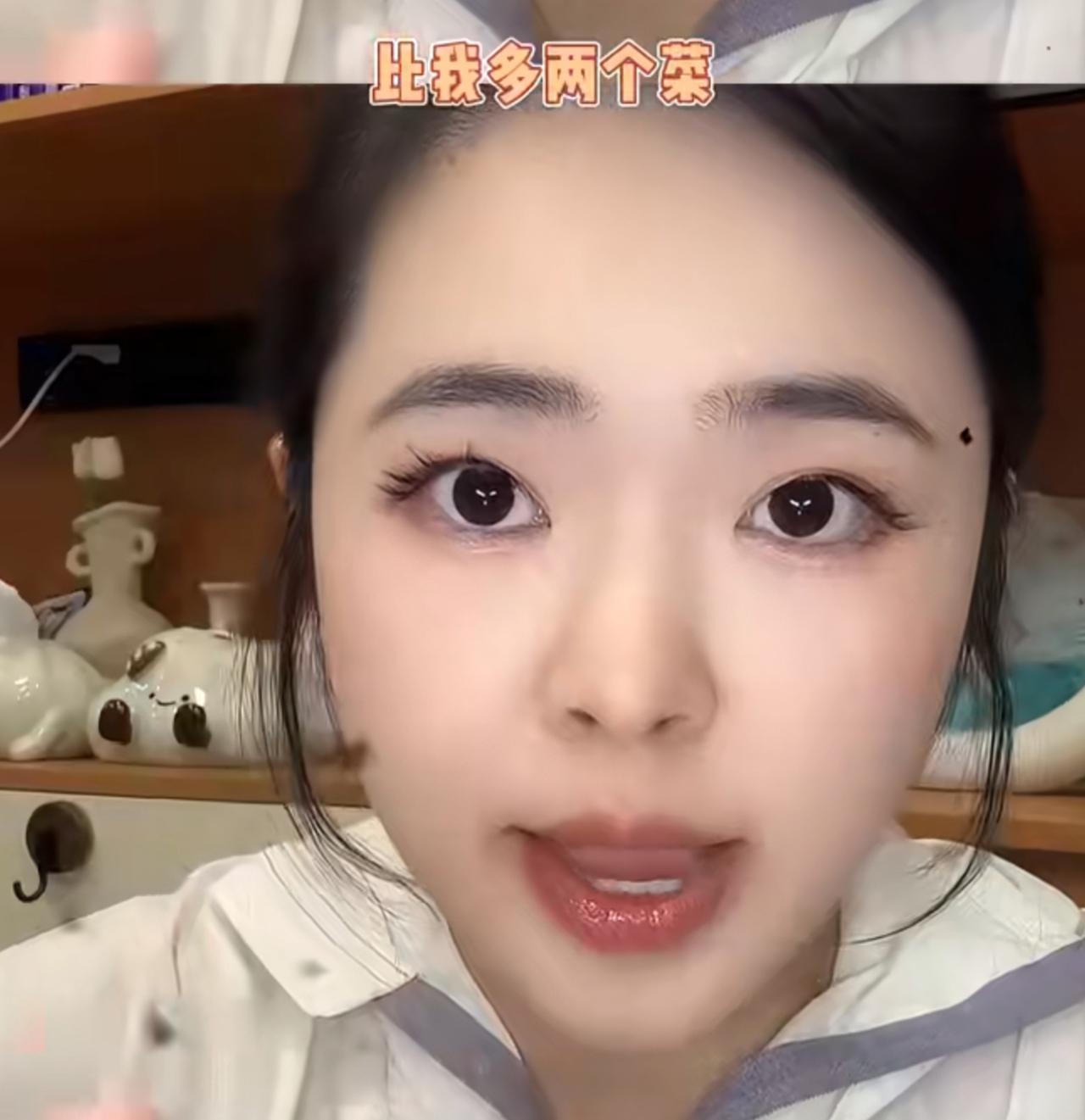 一位雇主分享，因为保姆趁自己不在家的时候，给自己的老公炒了五个菜，比给自己平时多