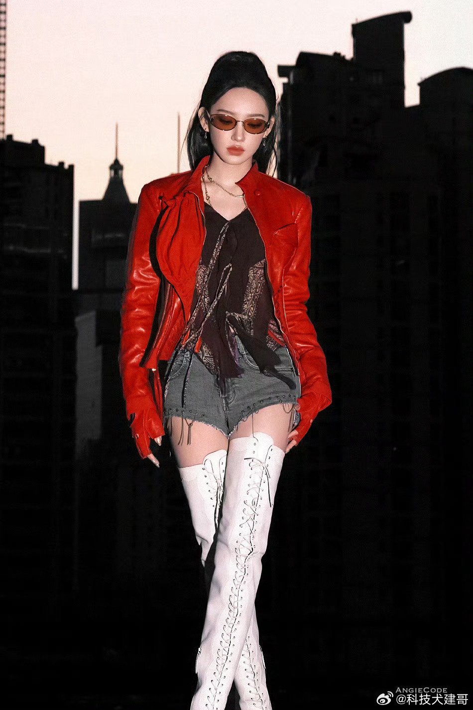 上海F1最惨小孩哥说白了就是高端名利场呗！看比赛是其次，主要为了刷脸、蹭热度、拍