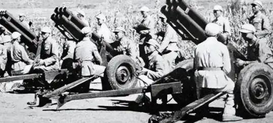 1949年，中英冲突，丘吉尔扬言出动航母武力镇压，伟人霸气回应 。
 
1949