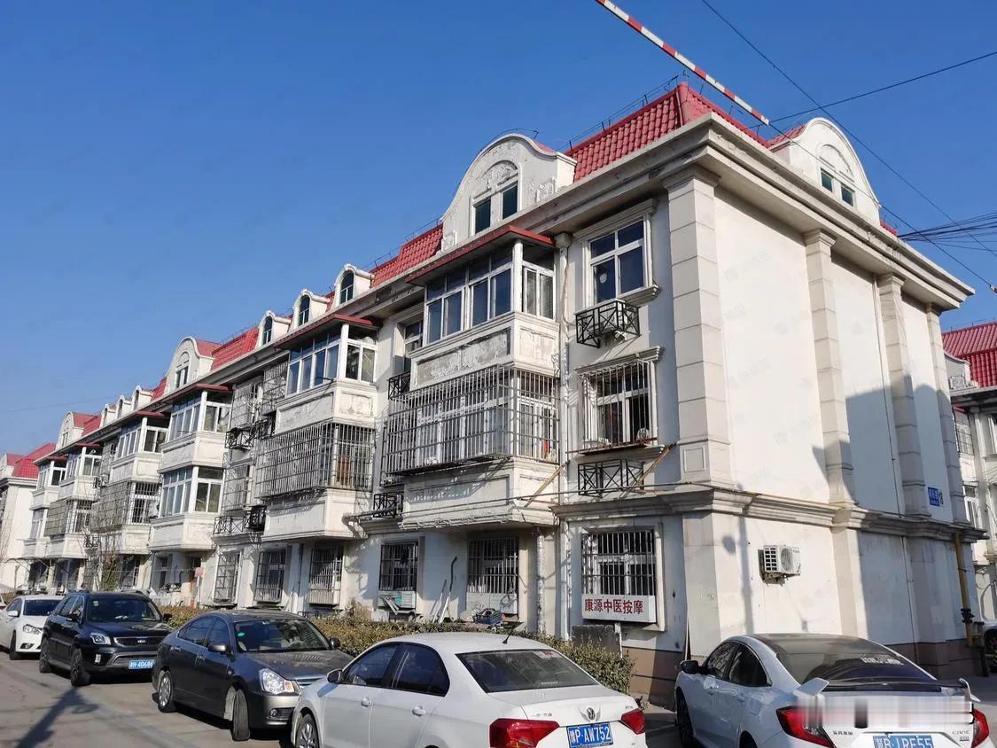 房价跌、经济难，手里60万，老破小到底翻新房还是买新房？句句扎心
 
现在这行情