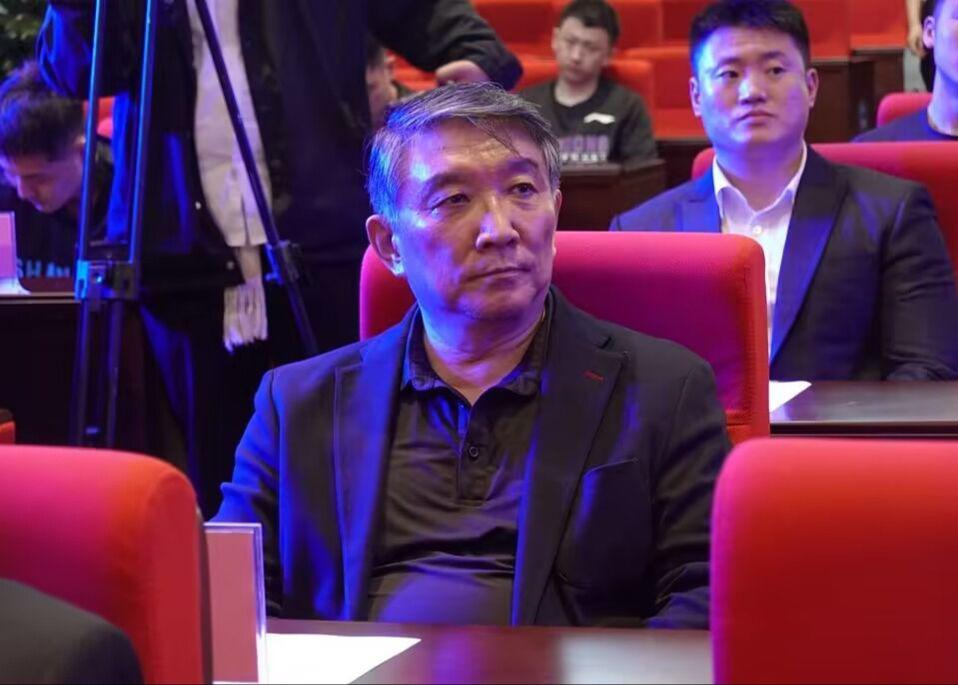 宫指导为何本届亚洲杯不使用张子宇？

先说一下哈，可以确定的是，中国女篮成年国家