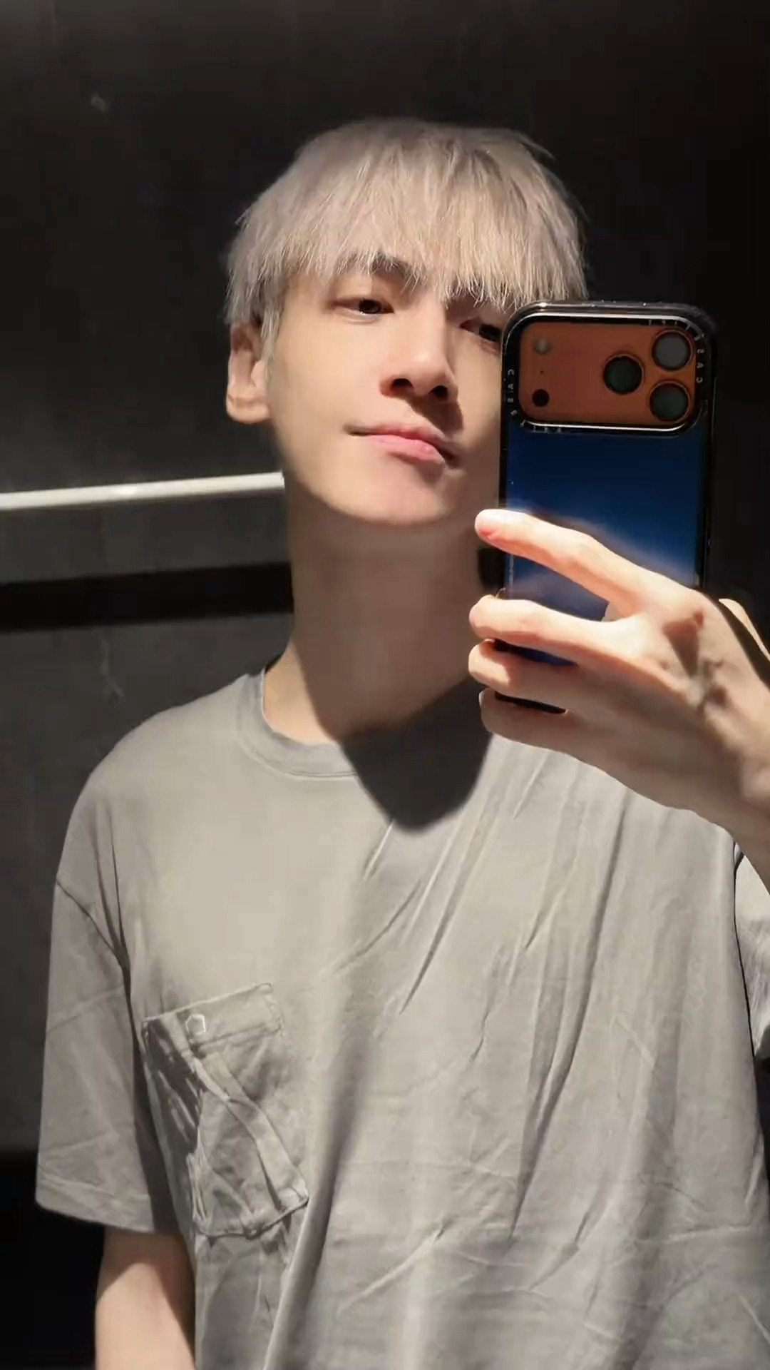 罗云熙抖营业，新鲜的男大素颜自拍🤳🏻皮肤状态太好了，多多营业更新罗云熙罗云熙