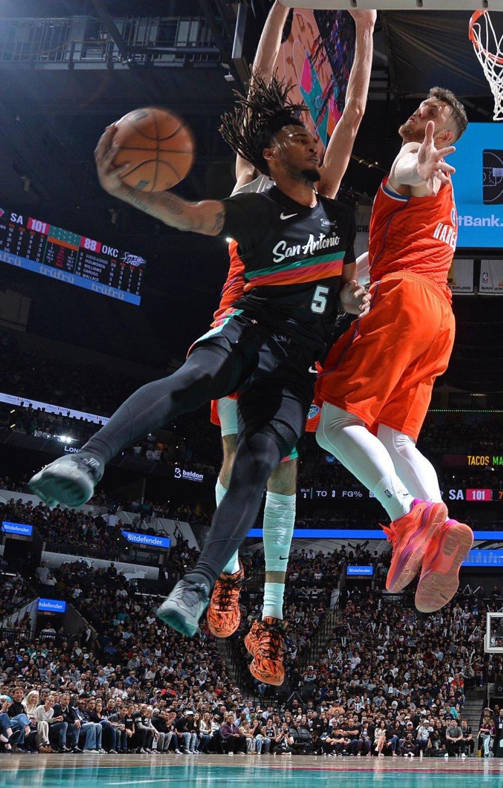 斯蒂芬·卡斯尔 · Jordan Tatum 424+3+1