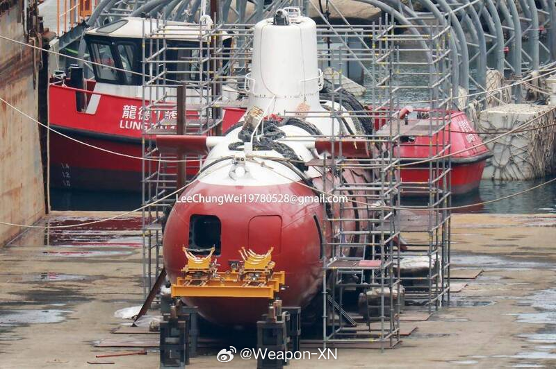 #兵器影像[超话]#台湾“智龙”号无人潜航器配备2具鱼雷发射管。 ​​​