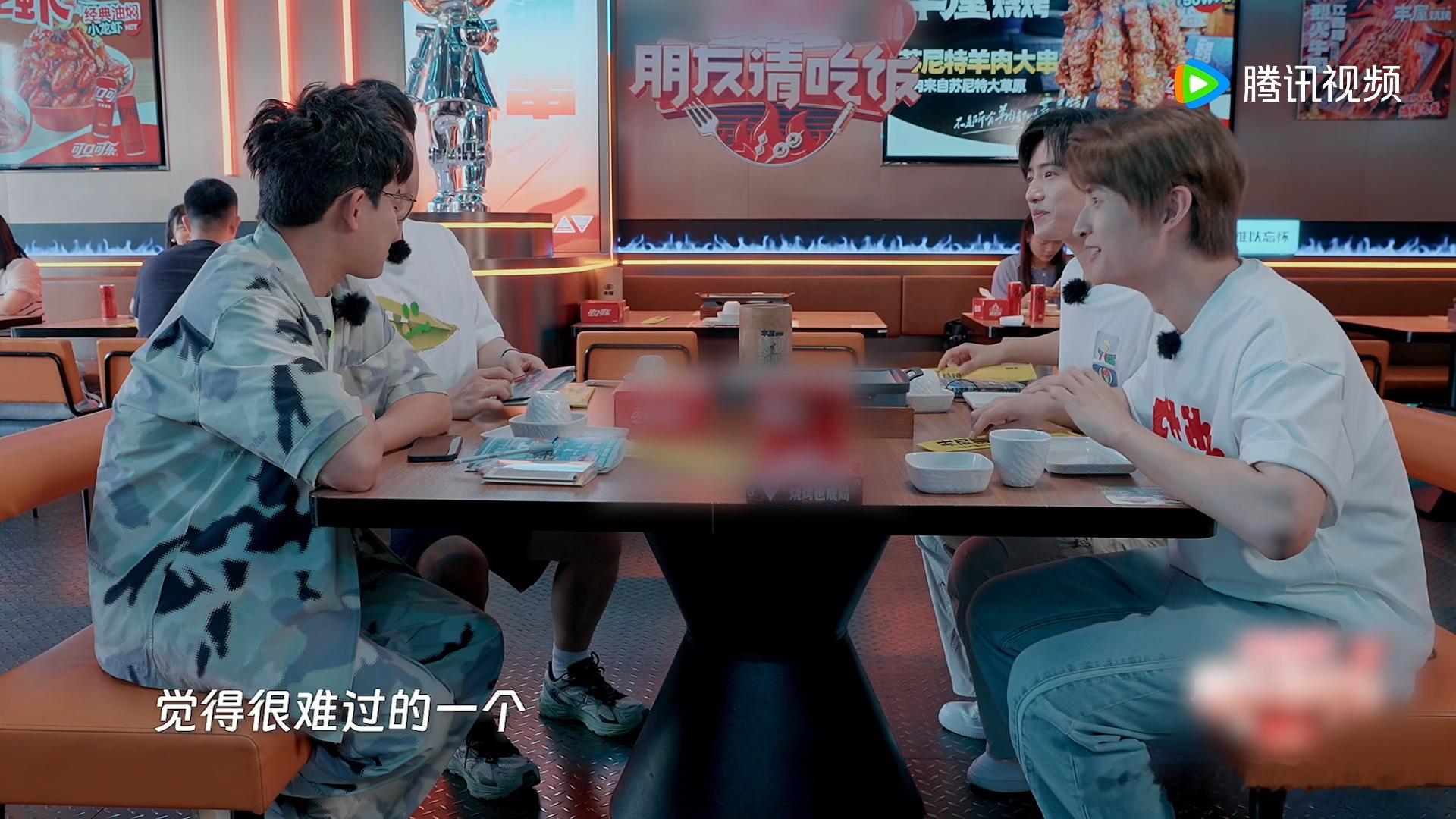 #杜海涛听苏醒说冷笑话的反应#就看着这几个人的互动都忍不住想笑，但是这样的氛围也