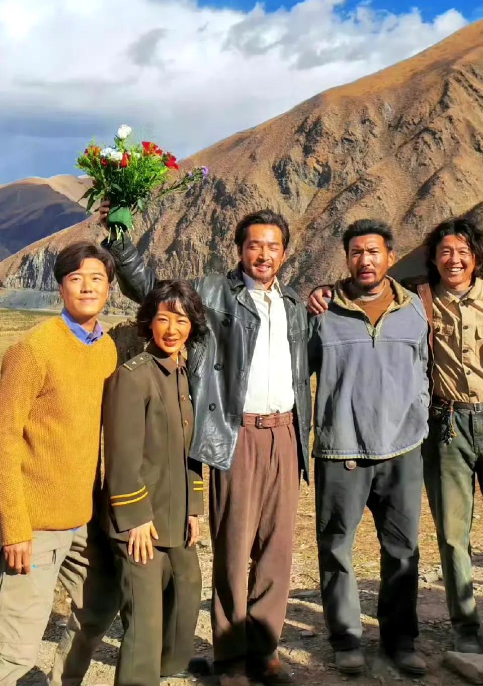 您能看得出这两个大牌演员是誰吗？

胡歌 杨紫 杨紫美照 杨紫演技 杨紫御姐造型