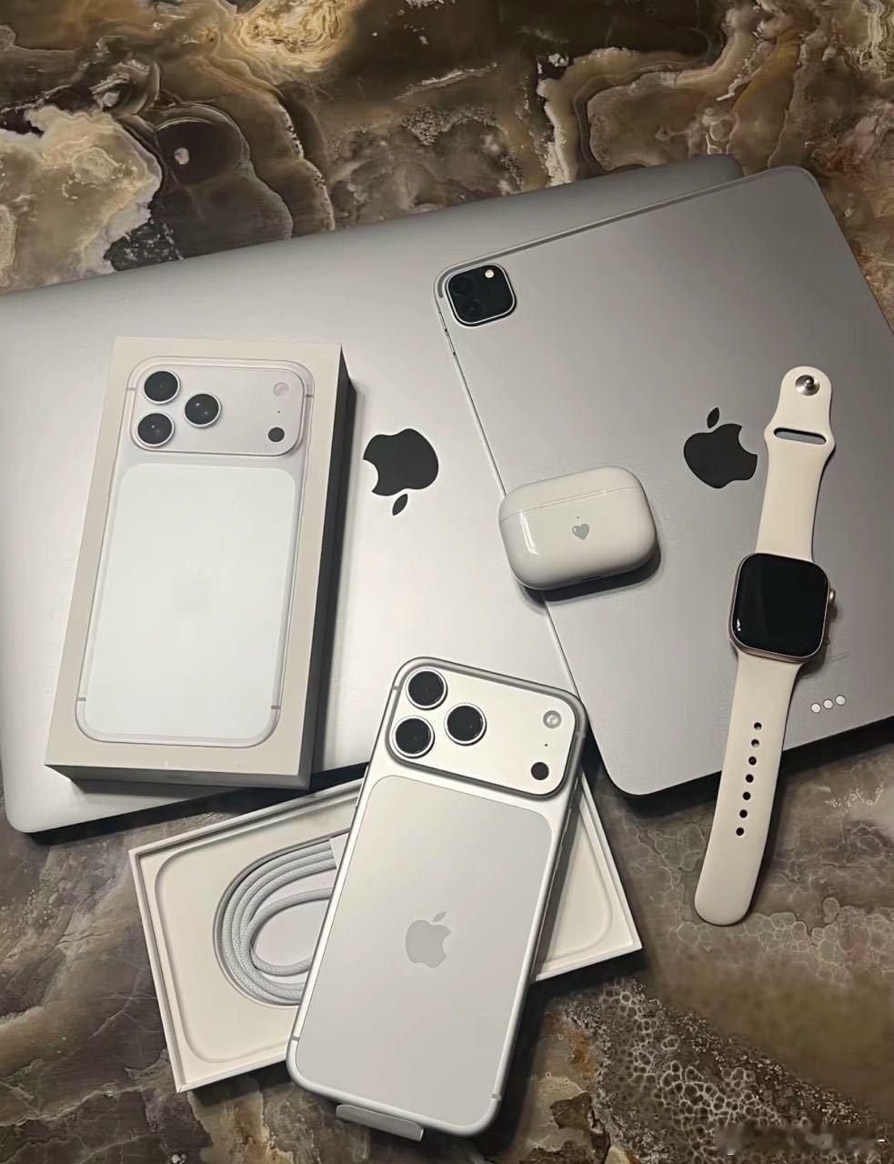 抽4⃣️位宝送顶配版【iPhone17 Pro Max】 2TB，最大最好那款！