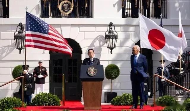转自S叔说：刚刚，真想不到，美国对日本下狠手了这两天，日本首相岸田和拜登两人，简