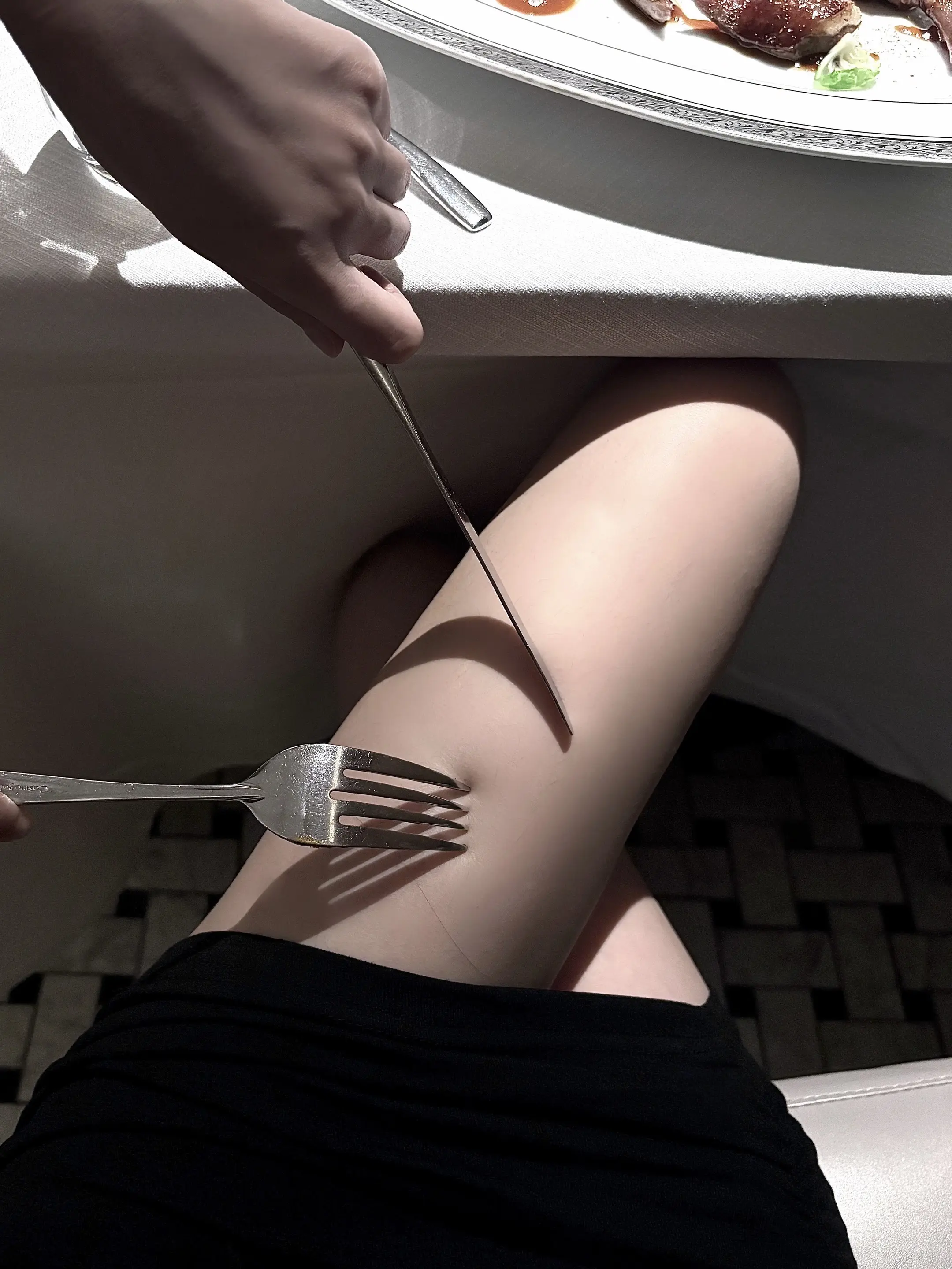 你的虎口才是我最喜欢的项链