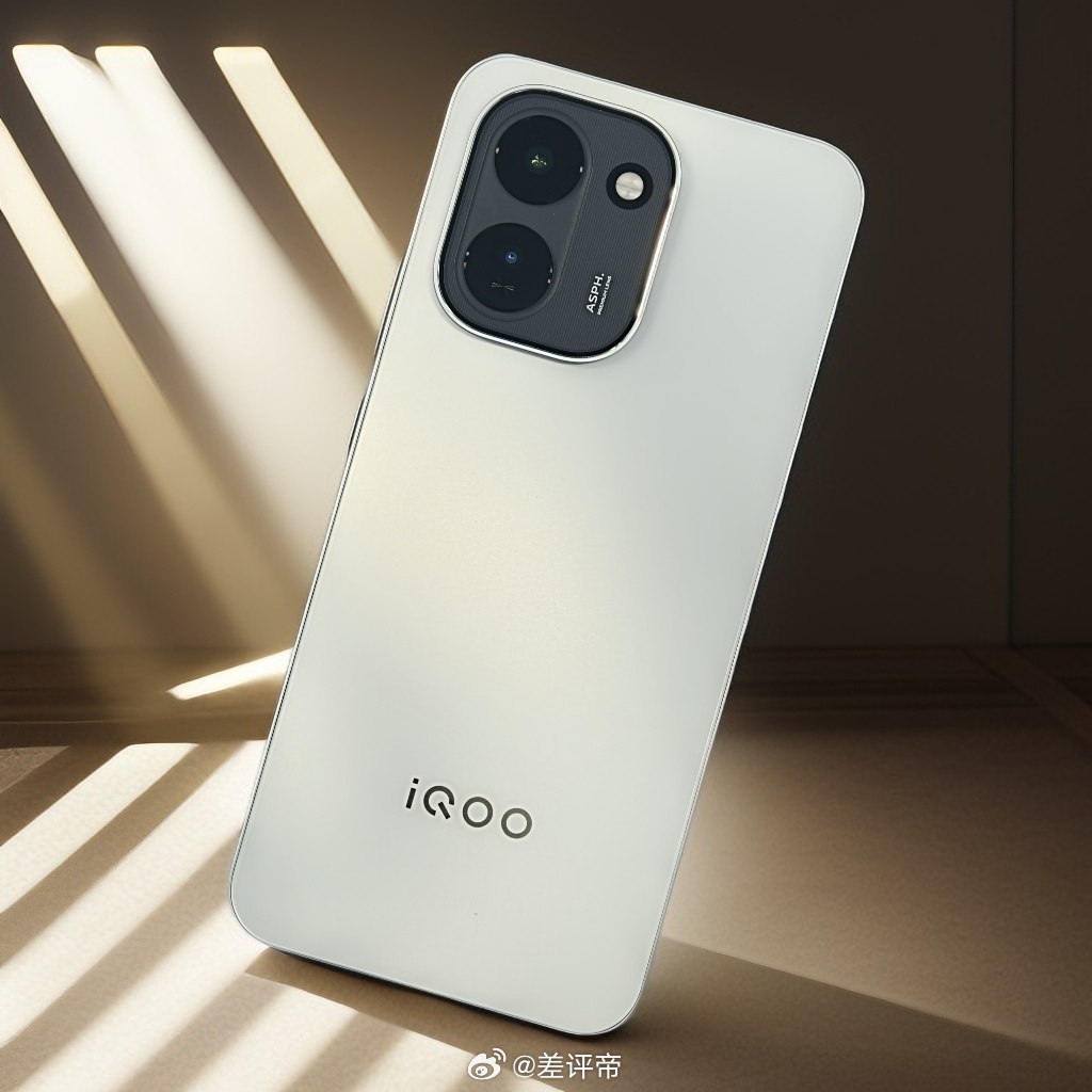 对了，我还有iQOO Z11说真的，这个手机已经不太像Z系列了性能续航双双超标啊