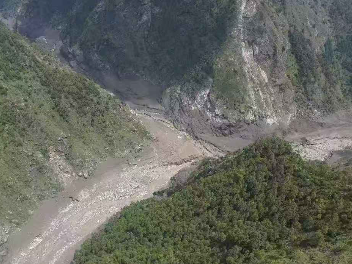 吉隆泥石流已致5人遇难558人失联